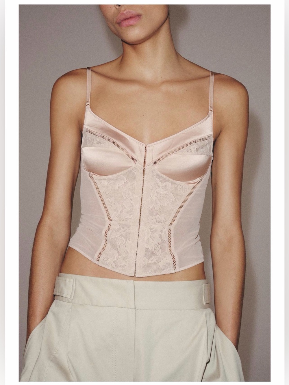 Zara Corset Top Satin Lace
Beige Pink Large